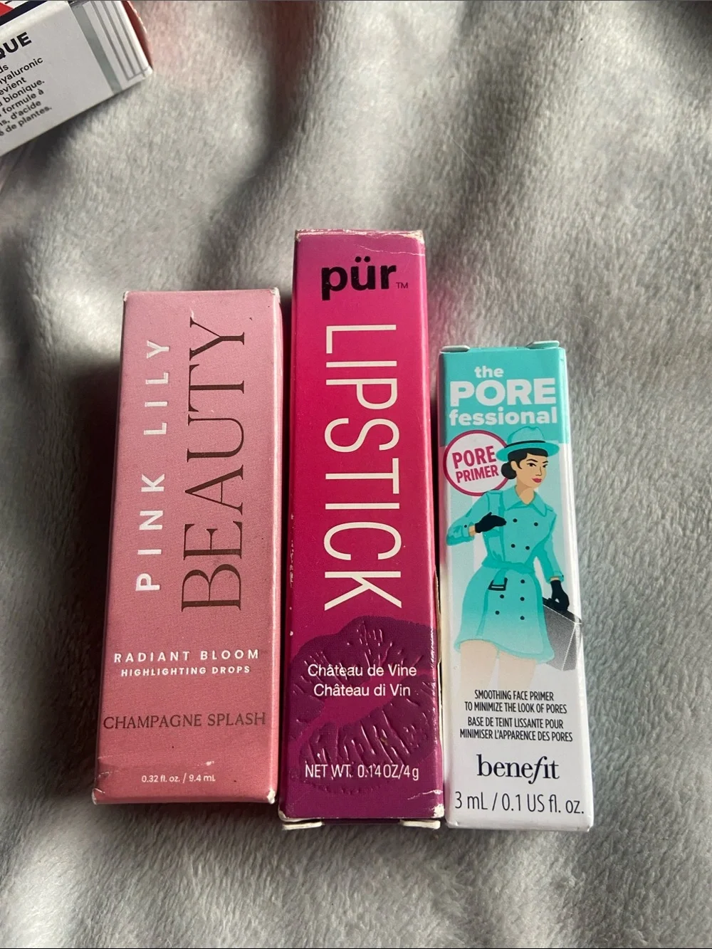 15pc Makeup Lot; Blush Eyeliner Lipstick Eyeshadow Primer & More